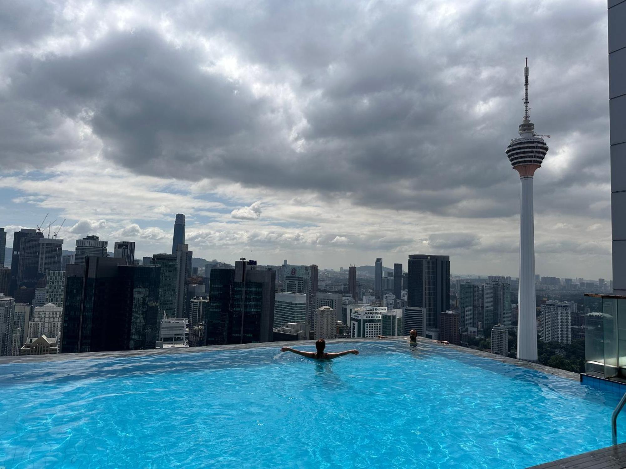 The Platinum Kuala Lumpur By Crown Suites Exteriör bild